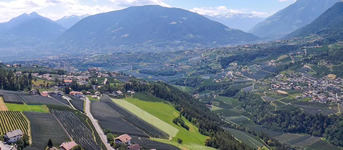 Blick vom Lechnerhof über das Meraner Land